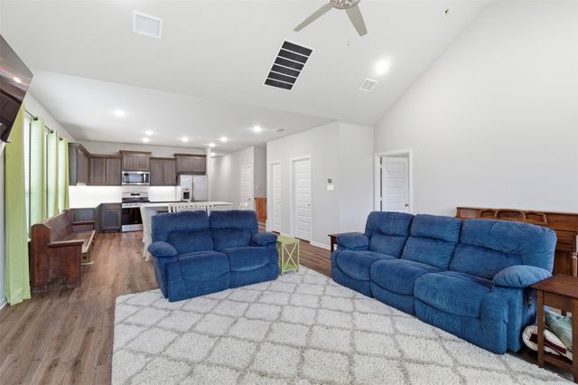 129 Chase Creek Drive, Lavon, TX 75166