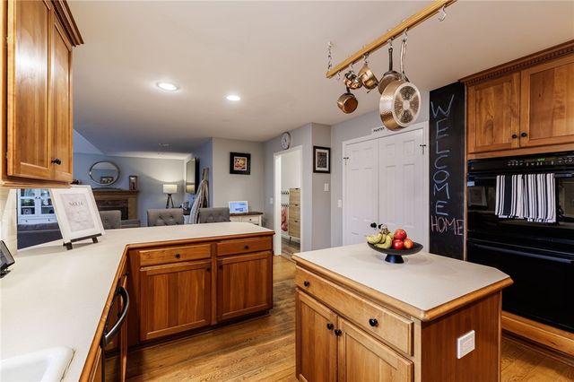 16 Whitecliff Drive, Pittsford, NY 14534