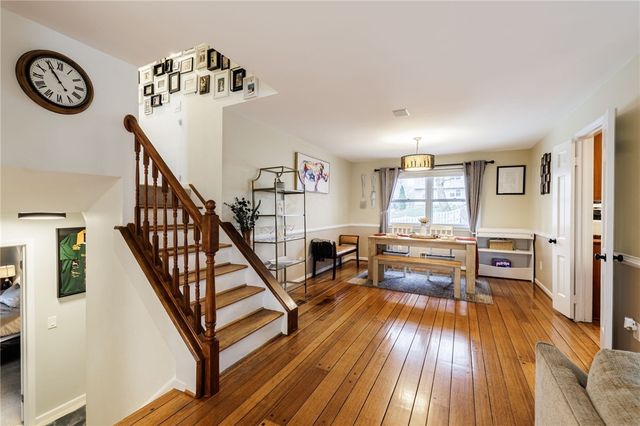16 Whitecliff Drive, Pittsford, NY 14534