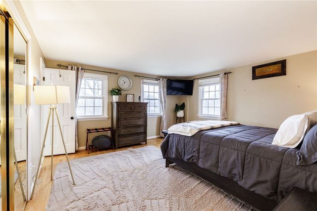 16 Whitecliff Drive, Pittsford, NY 14534
