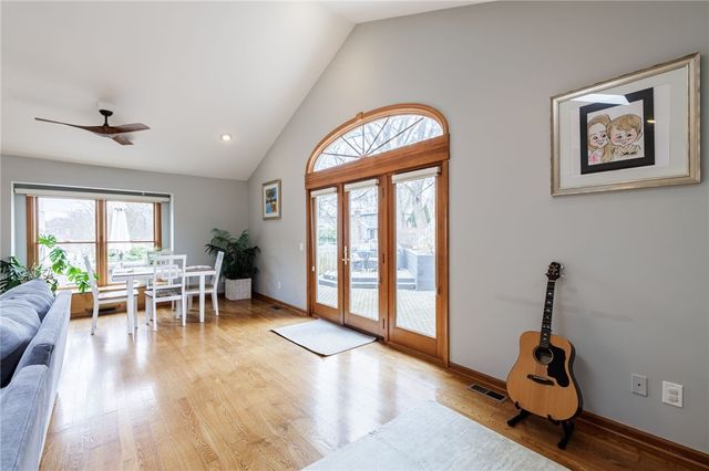 16 Whitecliff Drive, Pittsford, NY 14534
