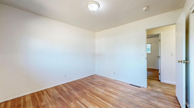 4872 Canyon Dr, Santa Rosa, CA 95409