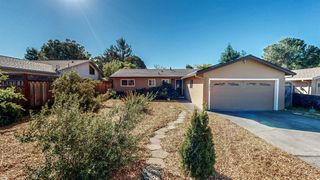 4872 Canyon Dr, Santa Rosa, CA 95409