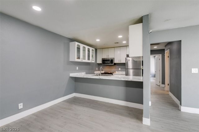 4562 Via San Rafael, Las Vegas, NV 89103