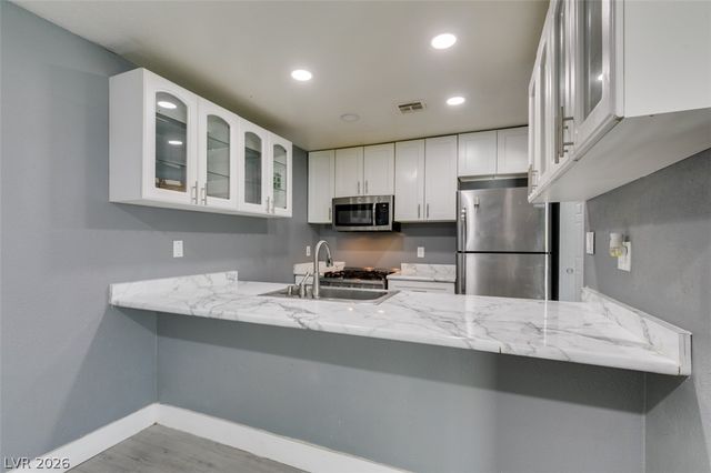 4562 Via San Rafael, Las Vegas, NV 89103