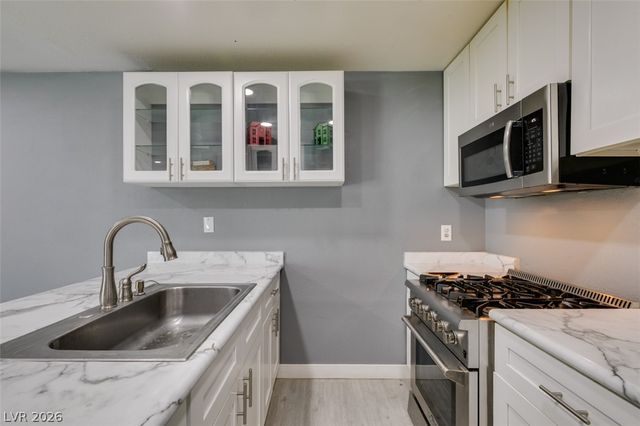 4562 Via San Rafael, Las Vegas, NV 89103