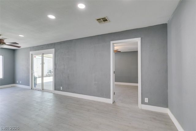 4562 Via San Rafael, Las Vegas, NV 89103