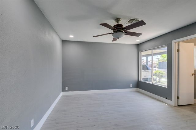 4562 Via San Rafael, Las Vegas, NV 89103