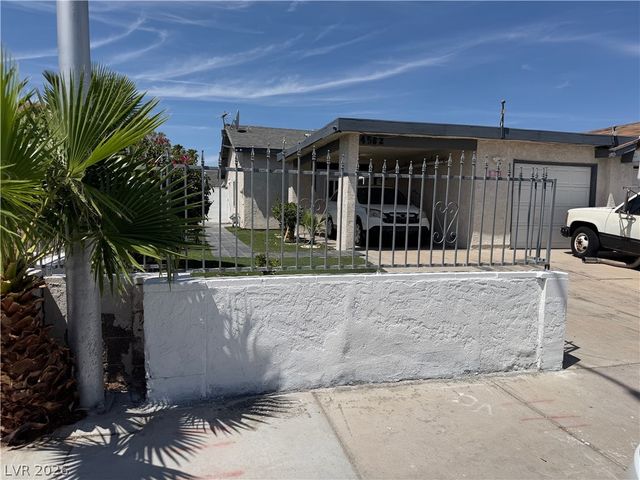 4562 Via San Rafael, Las Vegas, NV 89103
