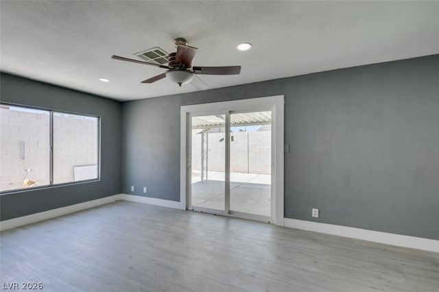 4562 Via San Rafael, Las Vegas, NV 89103
