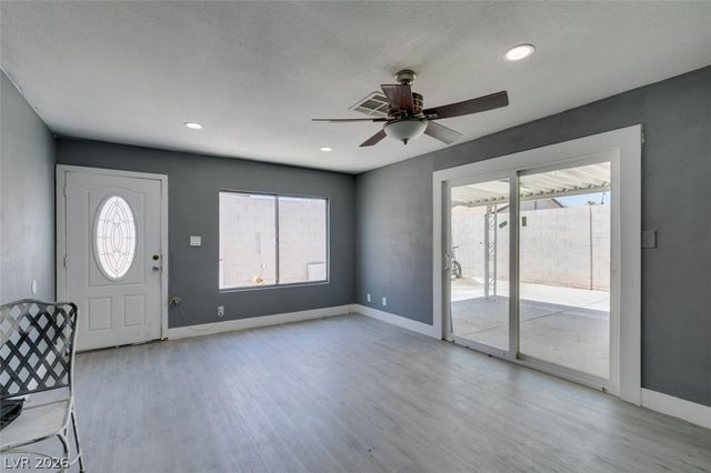 4562 Via San Rafael, Las Vegas, NV 89103