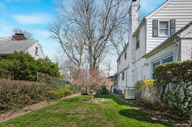 8145 Utopia Parkway, Jamaica Estates, NY 11432