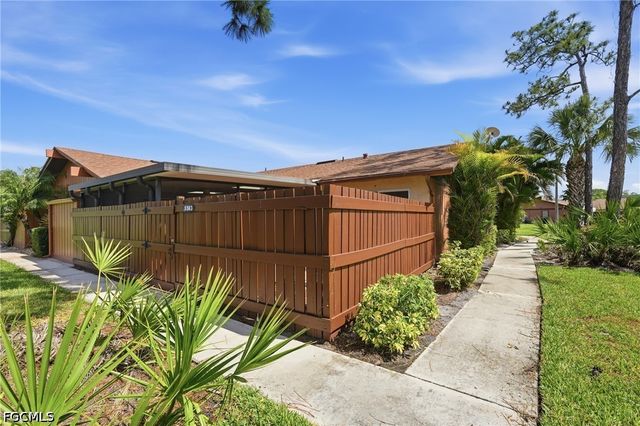 5563 Foxlake DR, North Fort Myers, FL 33917