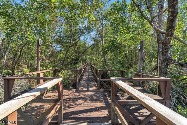 5563 Foxlake DR, North Fort Myers, FL 33917