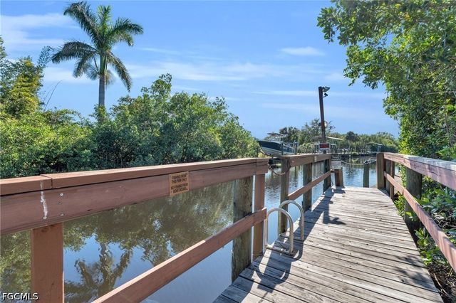 5563 Foxlake DR, North Fort Myers, FL 33917