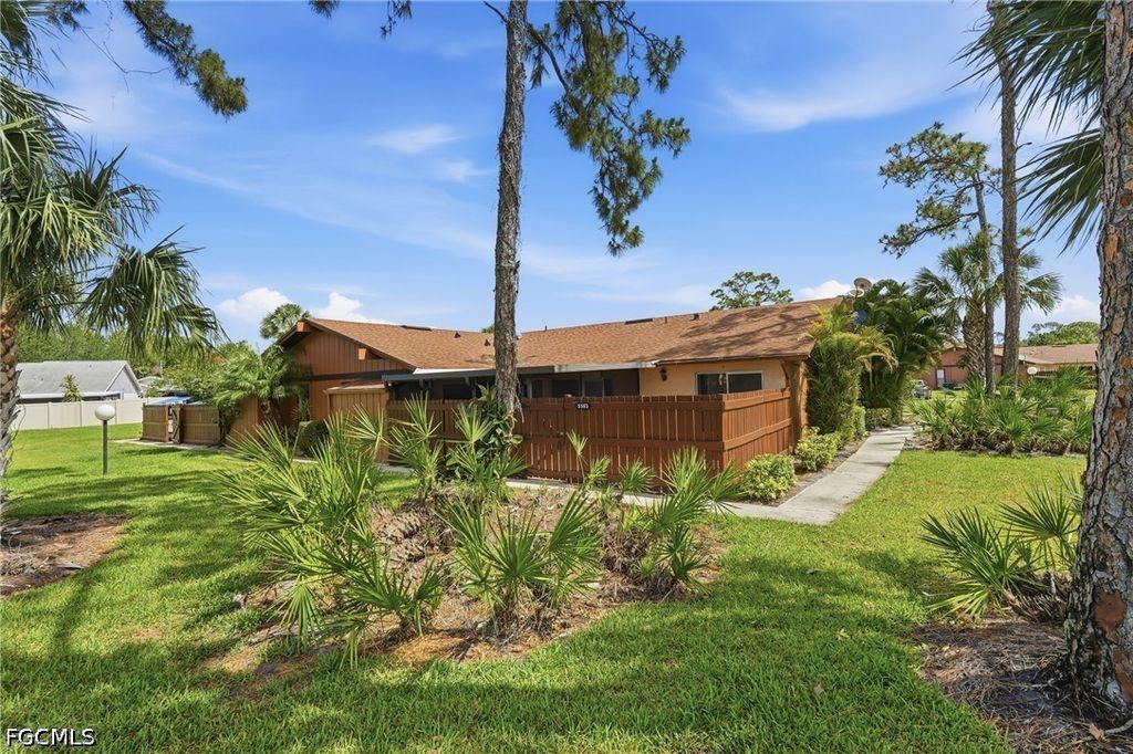 5563 Foxlake DR, North Fort Myers, FL 33917