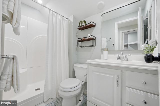 8008 INSPECTION HOUSE RD, Potomac, MD 20854