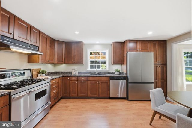 8008 INSPECTION HOUSE RD, Potomac, MD 20854