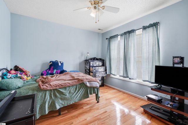 306 Whisper Walk Way, Fountain Inn, SC 29644