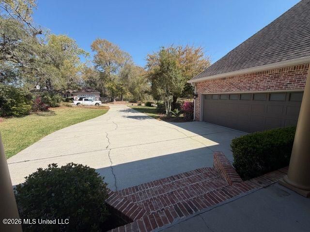 2062 Mauvilla Cove, Biloxi, MS 39531