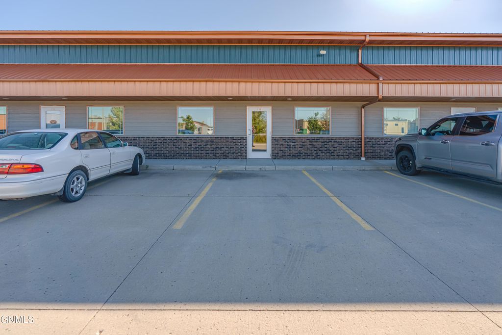 1301 Tacoma Avenue, Bismarck, ND 58504