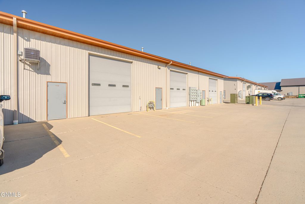 1301 Tacoma Avenue, Bismarck, ND 58504 photo 11