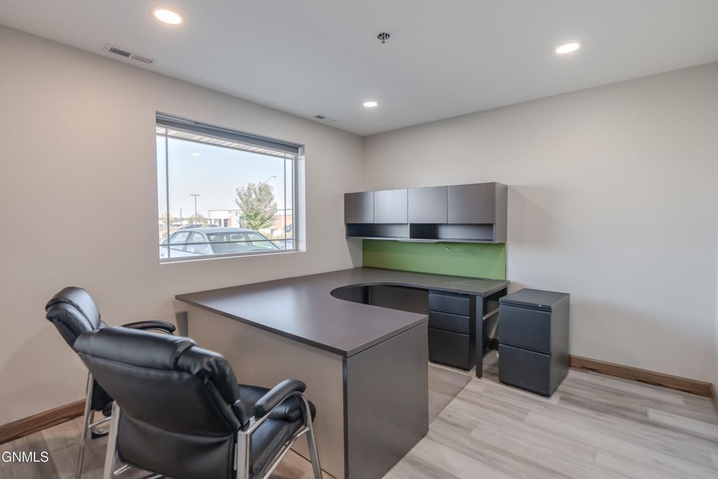 1301 Tacoma Avenue, Bismarck, ND 58504 photo 19