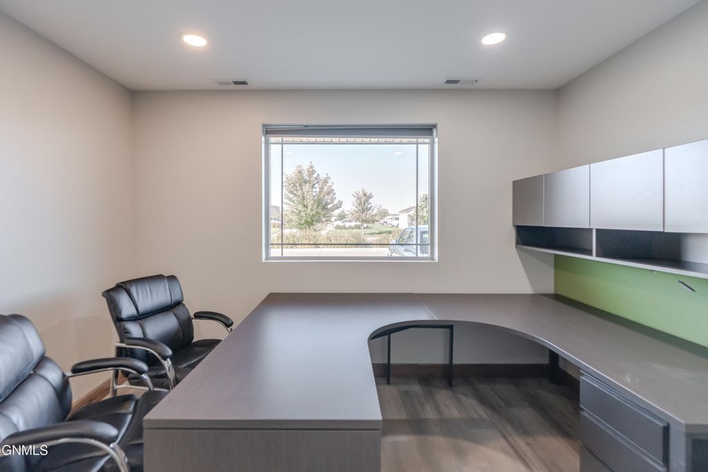 1301 Tacoma Avenue, Bismarck, ND 58504 photo 21