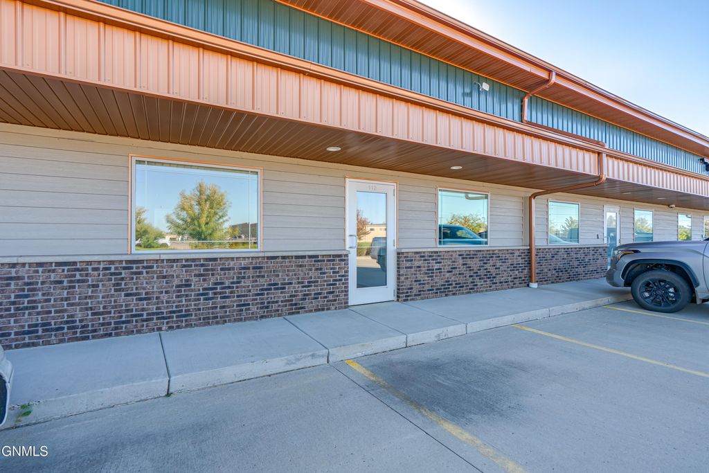 1301 Tacoma Avenue, Bismarck, ND 58504 photo 4