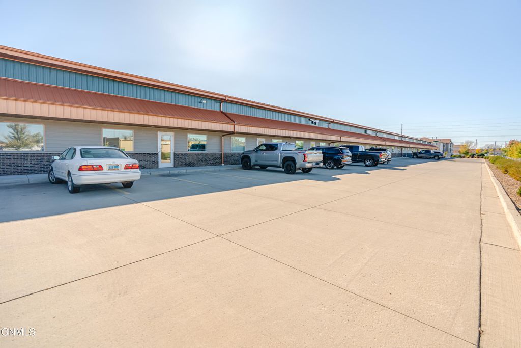 1301 Tacoma Avenue, Bismarck, ND 58504 photo 5