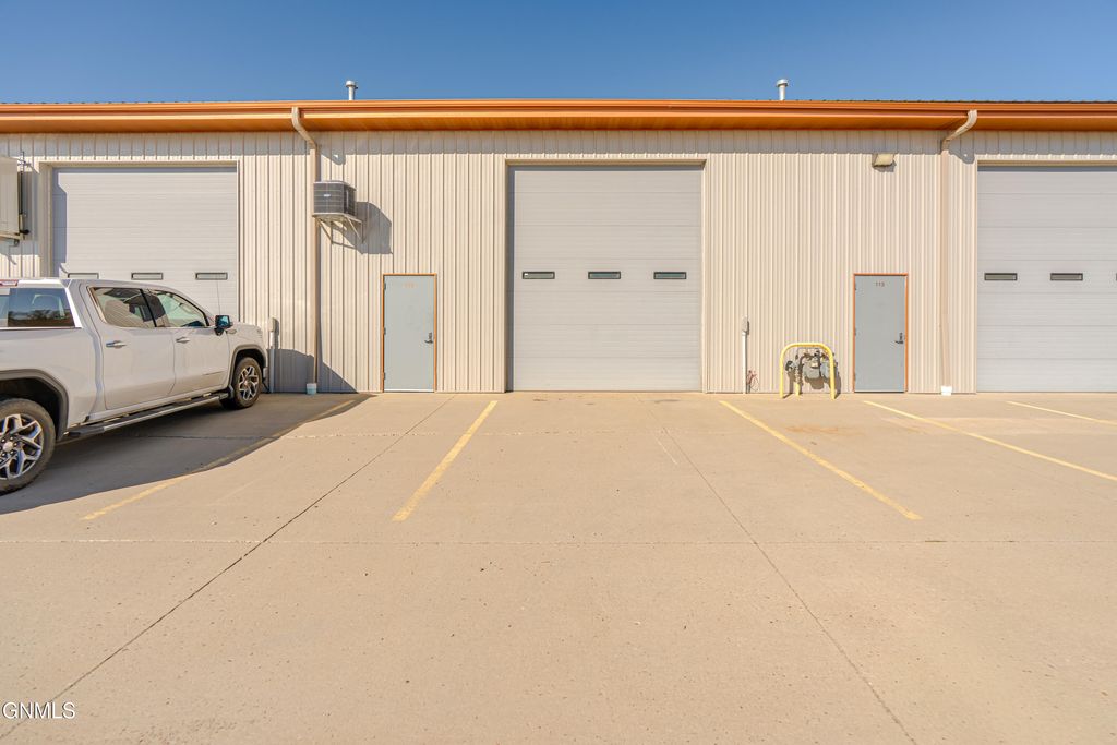 1301 Tacoma Avenue, Bismarck, ND 58504 photo 9