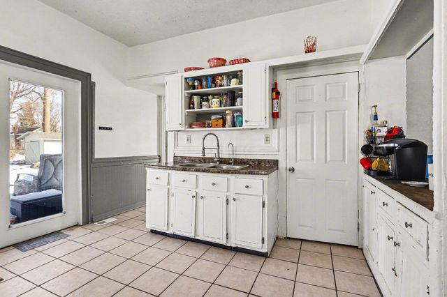 427 E Division Street, Vicksburg, MI 49097