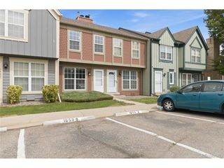 1653 S Blackhawk Way B, Aurora, CO 80012