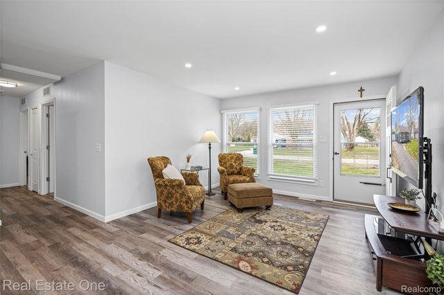 4913 Rioview Drive, Independence Charter Township, MI 48346