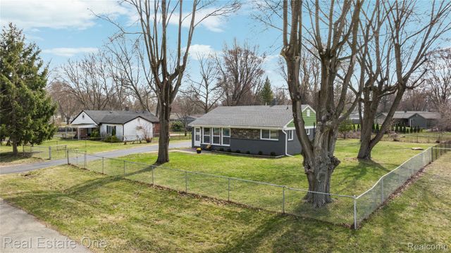 4913 Rioview Drive, Independence Charter Township, MI 48346