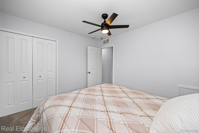 4913 Rioview Drive, Independence Charter Township, MI 48346