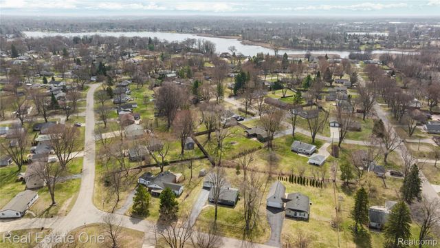 4913 Rioview Drive, Independence Charter Township, MI 48346