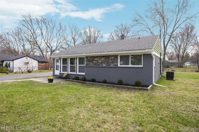 4913 Rioview Drive, Independence Charter Township, MI 48346