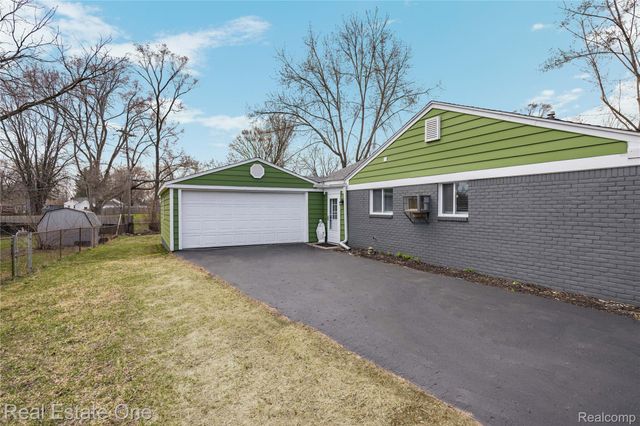 4913 Rioview Drive, Independence Charter Township, MI 48346