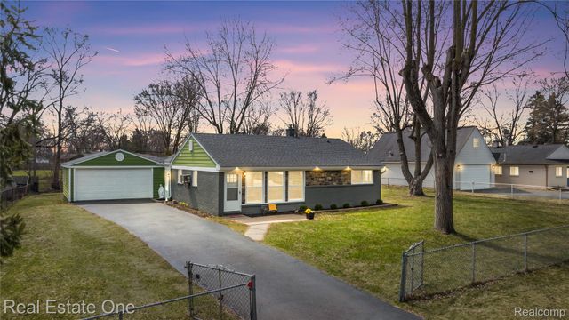 4913 Rioview Drive, Independence Charter Township, MI 48346