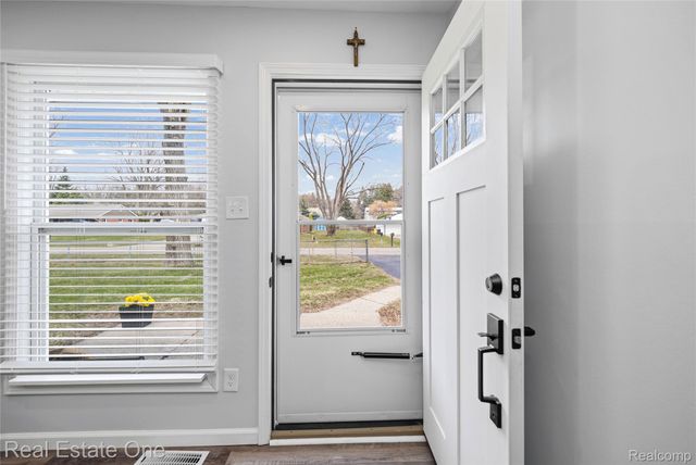 4913 Rioview Drive, Independence Charter Township, MI 48346