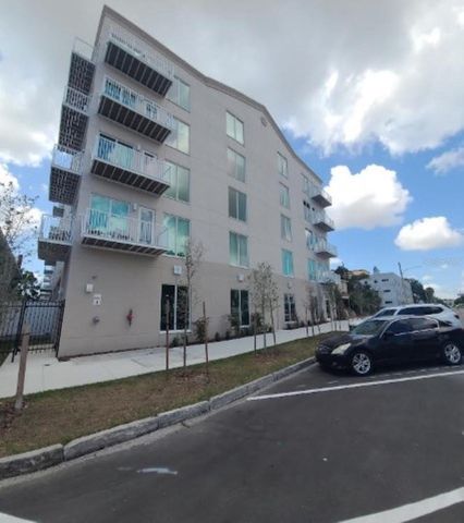 644 3RD AVENUE S 408, St Petersburg, FL 33701