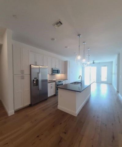 644 3RD AVENUE S 408, St Petersburg, FL 33701
