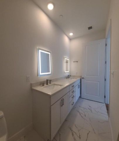 644 3RD AVENUE S 408, St Petersburg, FL 33701