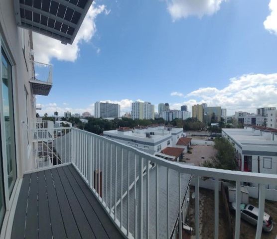 644 3RD AVENUE S 408, St Petersburg, FL 33701
