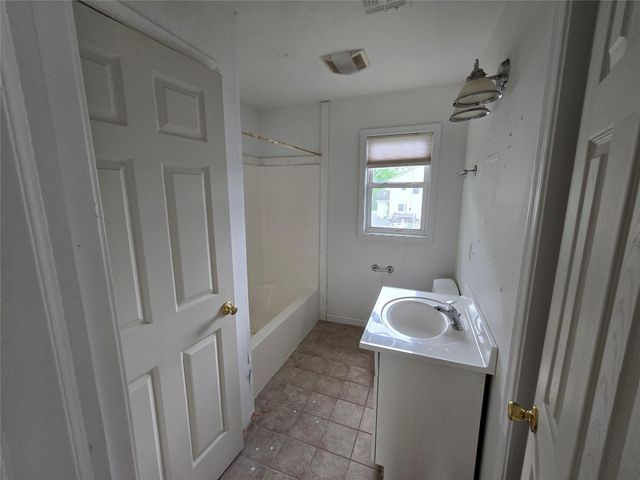 27 Thompson Street, Port Jervis, NY 12771