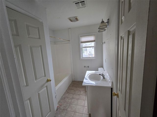 27 Thompson Street, Port Jervis, NY 12771
