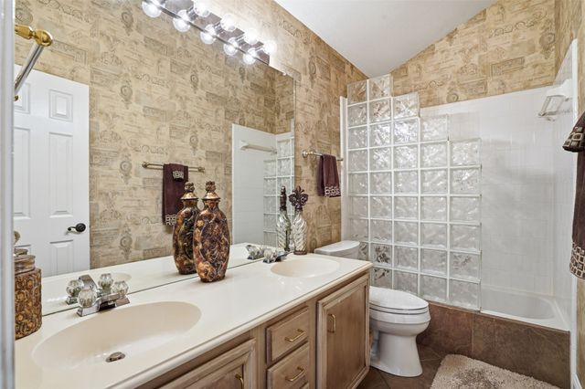 717 Saint Johns Drive, Mansfield, TX 76063