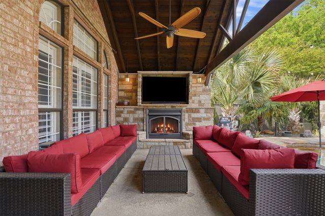 717 Saint Johns Drive, Mansfield, TX 76063