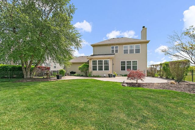 2702 Oak Drive, West Dundee, IL 60118
